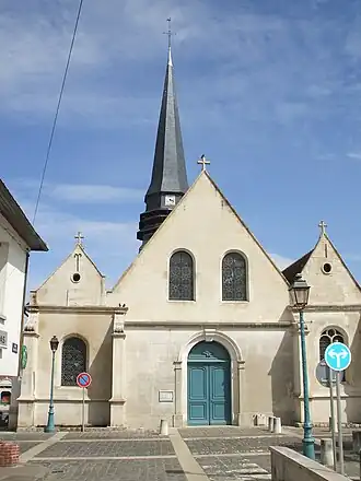 L'église Saint-Lucien...