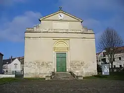 L'église Saint-Denis.