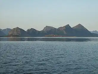 Engeløya vu depuis Flatøysundet