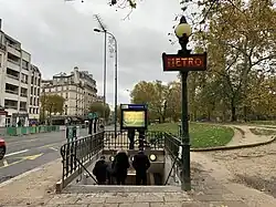 Accès no&nbsp;2, avenue du Château.