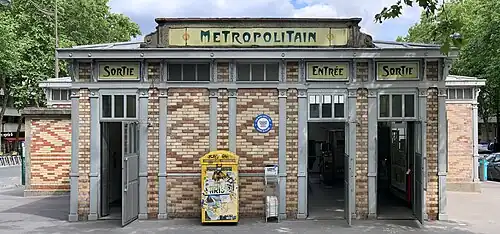 Saint-Jacques (ligne 6).