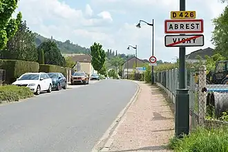 Entrée de la commune d'Abrest par la route départementale 426
