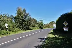 Entrée de la commune par la route départementale 210