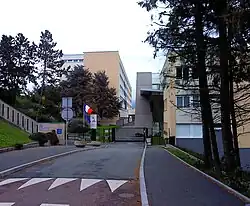 Description de cette image, également commentée ci-après