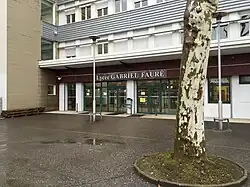 Description de cette image, également commentée ci-après