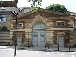 La porte Ricord, l'entrée historique de l'hôpital au 111, boulevard de Port-Royal.