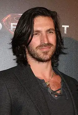 Eoin Macken dans le rôle du Dr&nbsp;T.C. Callahan.