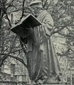 Statue d'Érasme, à Brooklyn.