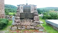 Le monument aux morts.
