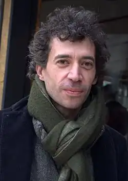 Éric Elmosnino.