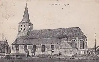 L'église avec son cimetière.