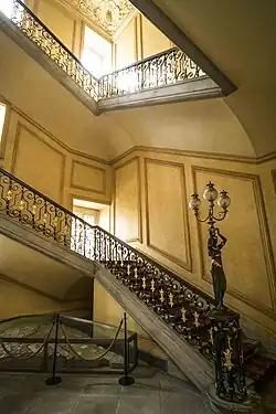 &nbsp;Escalier intérieur de l'hôtel de l'Europe