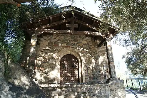 Porche et porte à l'ouest