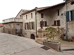 Dans le vieux village