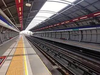 Une rame a la station.