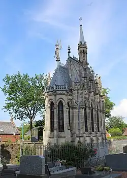 Vue arrière de la chapelle.