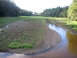 La rivière à l'emplacement de l'ancien étang de Pontcallec.