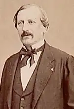 Portrait en demi buste.