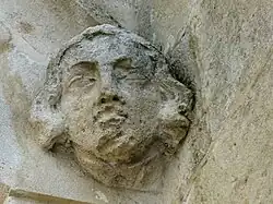 Cul-de-lampe gothique réutilisé.