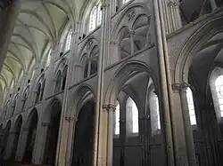 Nef de l'Abbatiale de Fécamp (1187-1228).