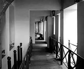 Galerie de passage couverte.