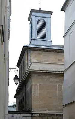 Clocher de l'église Saint-Denis-du-Saint-Sacrement vu depuis l'impasse Saint-Claude.