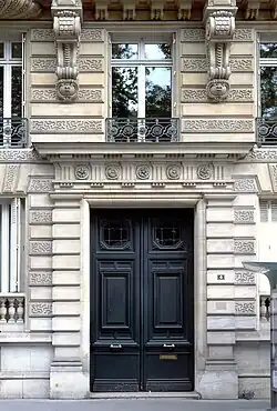 No&nbsp;4 : porte d'entrée.