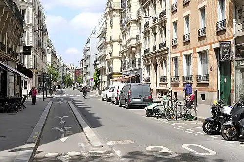 La rue Friant vue depuis le boulevard Brune.