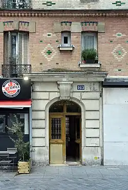 Entrée de l'immeuble n°163.