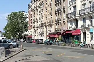 Fin de la rue, à proximité du boulevard Lefebvre.