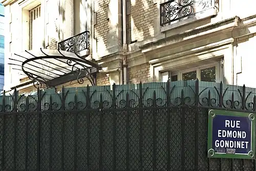 Maison bourgeoise au haut de la rue Edmond-Gondinet.