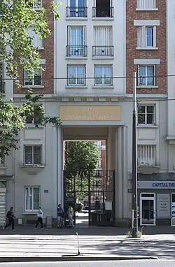 Entrée de la cité du Combattant.