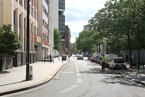 La rue vue depuis la rue Nationale.