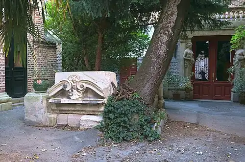 N°2 : cour intérieure.