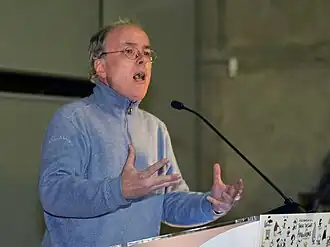 Emmanuel Guibert chantant un hommage à Goscinny.