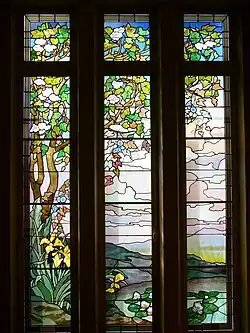 Vitrail de la cage d'escalier à l'Hôtel de ville d'Euville.