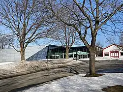 Nouvelle façade du Musée de l'ingéniosité J. Armand Bombardier à la suite des rénovations majeures de 2016
