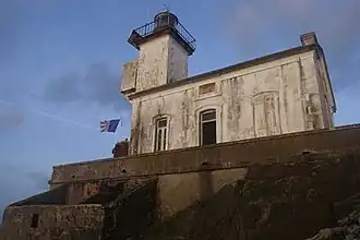 Façade est et appentis