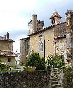 Façade sud - Vue sur la chapelle et la sacristie