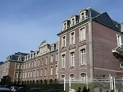 Description de l'image Facade - Rue Jean-Paul Sartre (5).jpg.