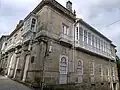 Façade latérale de l'hôtel particulier de Bernardo López, datant du XIXe&nbsp;siècle, avec sa cheminée emblématique et ses galeries.