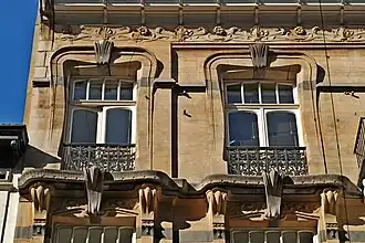 Fenêtres du deuxième étage