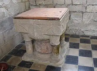 Fonts baptismaux.