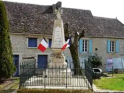 Le monument aux morts.