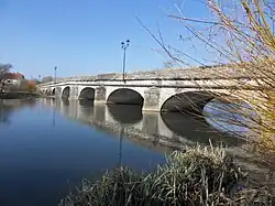 Le pont des Bénédictins sur la Lanterne.