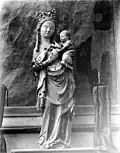 Vierge à l'Enfant (volée en 1959, retrouvée et réinstallée en 2024 ).