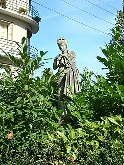 Femme en pied, copie du Louvre ou de Versailles.