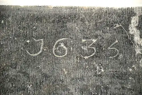 Le millésime «&nbsp;1635&nbsp;».