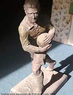 Description de l'image Fernand Buscail en statue.jpg.