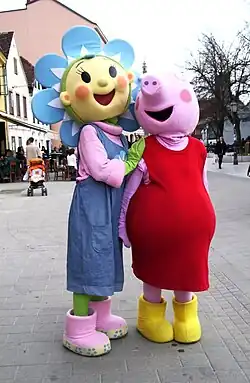 Costumes de Peppa Pig et de Fifi, de la série Fifi et ses floramis, à Zagreb.